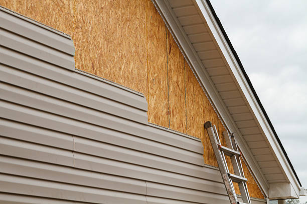 24/7 Emergency Siding Contractor experts in Centereach, NY